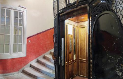 Hotel Cecil