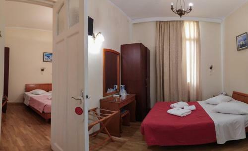 Hotel Cecil