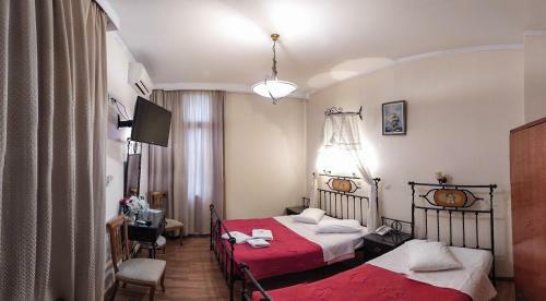 Hotel Cecil