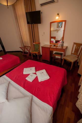 Hotel Cecil