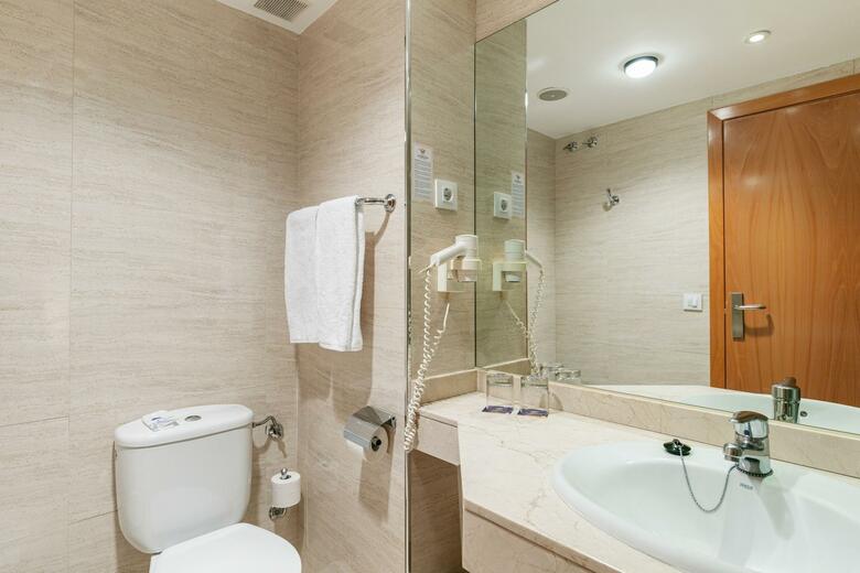 Hotel Globales de Los Reyes