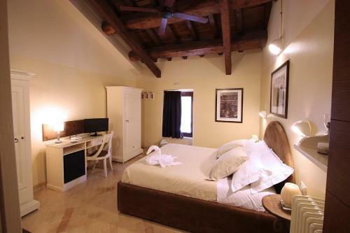 B&B Catillo