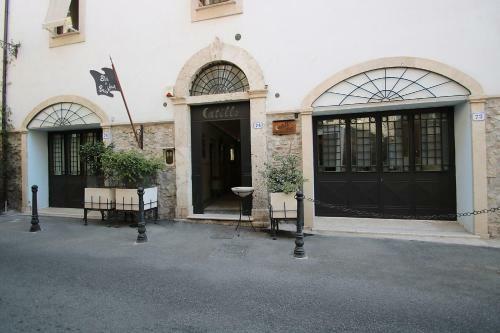 B&B Catillo