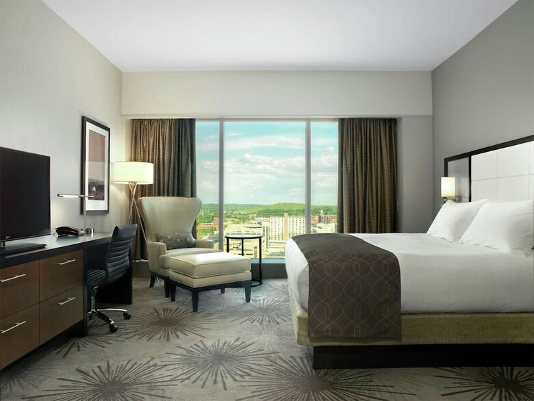 Doubletree By Hilton Hotel Cedar Rapids Convention Complex
