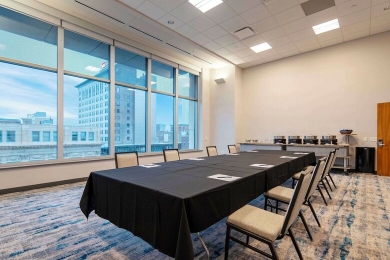 Doubletree By Hilton Hotel Cedar Rapids Convention Complex