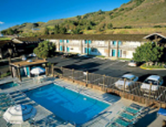 Posada Spyglass Inn