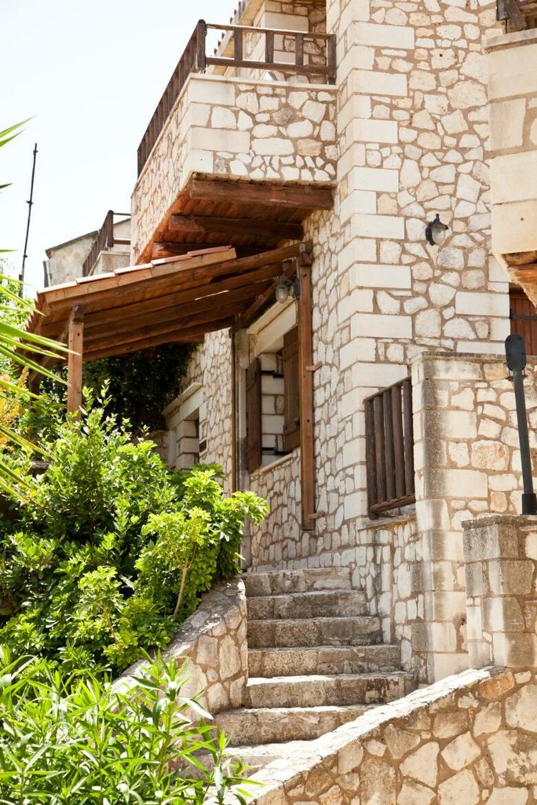 Tsivaras Villas