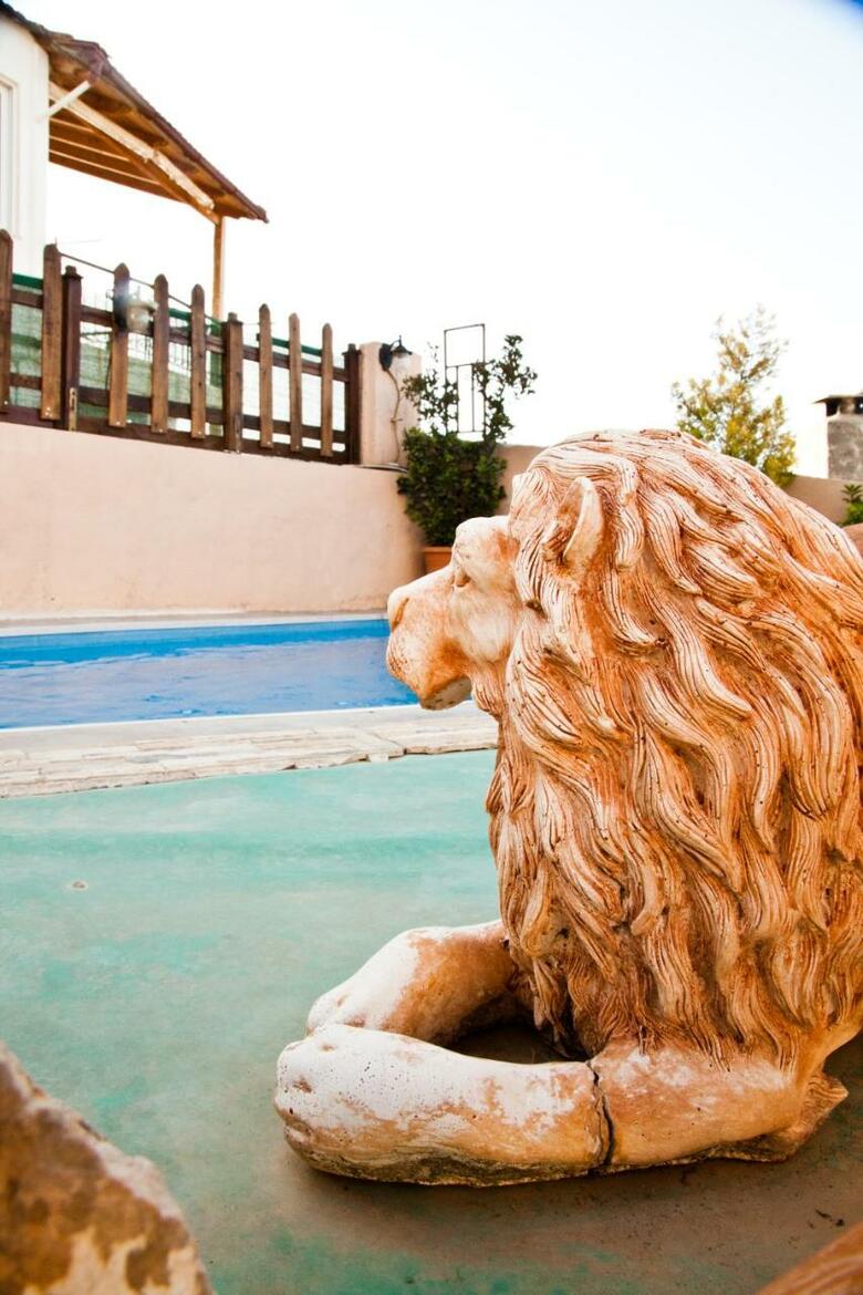 Tsivaras Villas