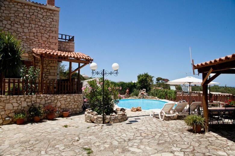 Tsivaras Villas