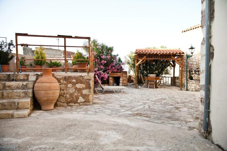 Tsivaras Villas