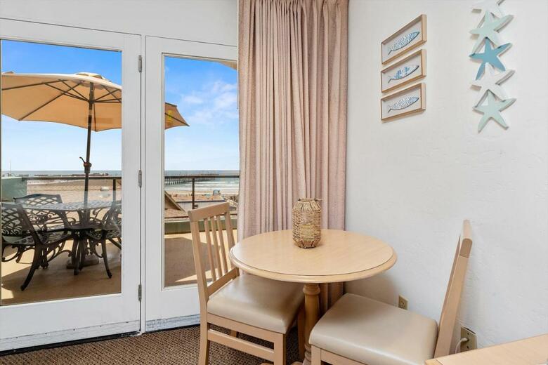 Hotel Beach House Inn & Suites