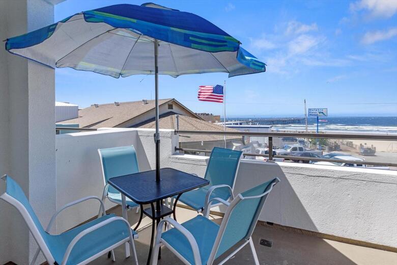 Hotel Beach House Inn & Suites