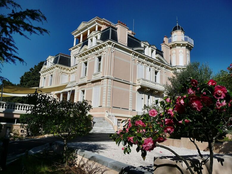 Hotel Les Tourelles