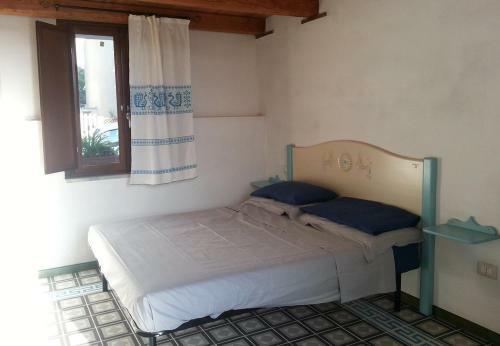 Hostal Sa Domu E Crakeras