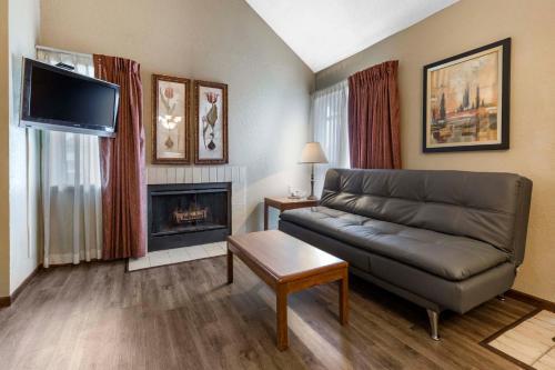 Hotel Arbor Suites At The Mall