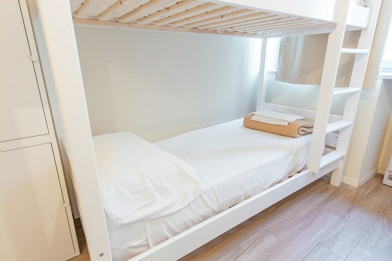 Tomato Backpackers Hotel