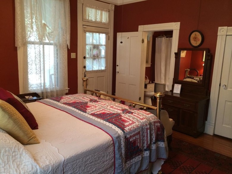 Brackenridge House Bed And Breakfast