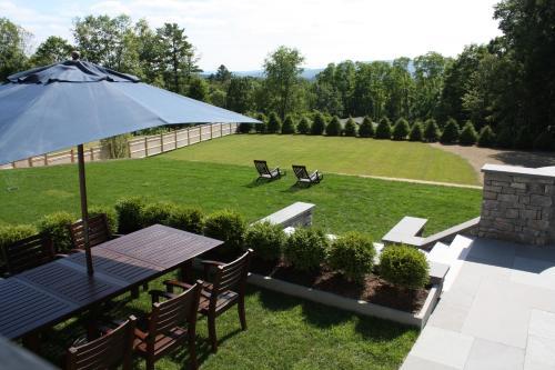 Hotel Kemble Inn And Table Six Restaurant