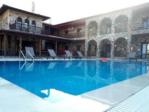 Hostal Monastiri Guesthouse