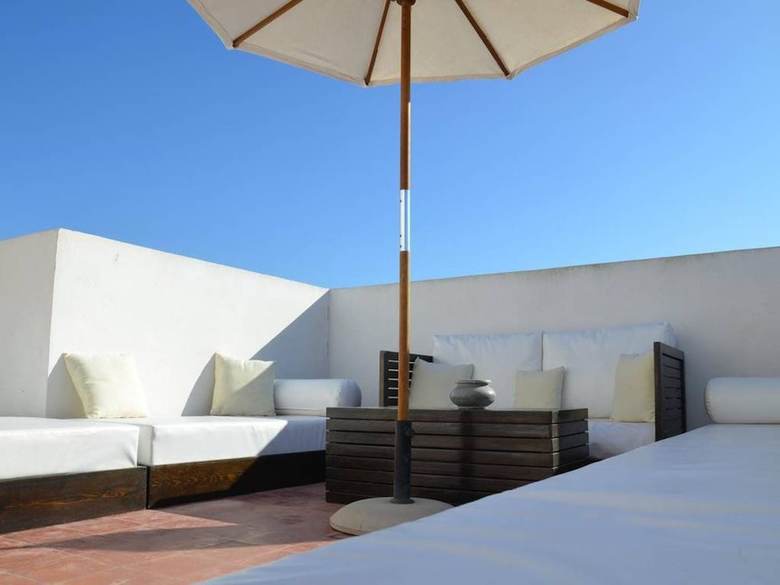Tweets Hotel