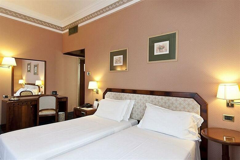 Hotel Bristol