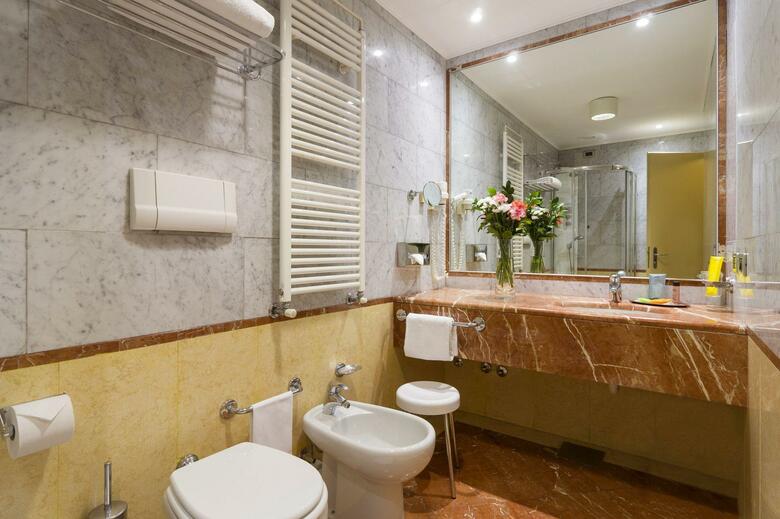 Hotel Carrobbio