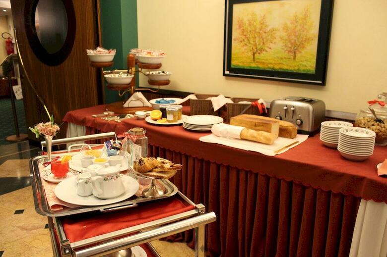 Hotel Carrobbio
