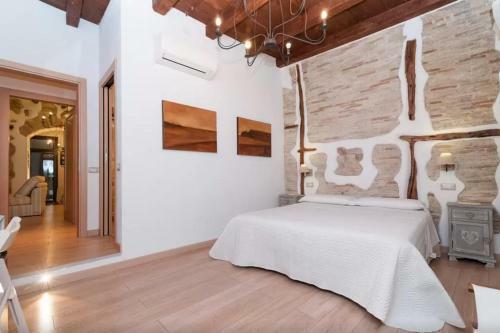 Bed & Breakfast Arch�