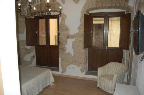 Bed & Breakfast Arch�