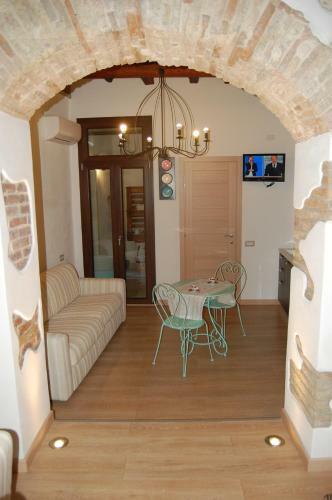 Bed & Breakfast Arch�