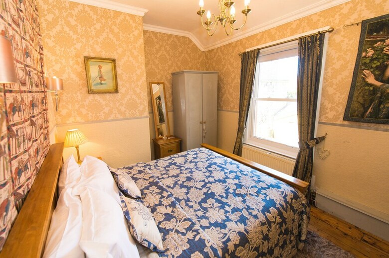 Victoria House B&B
