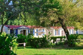 Camping Village Internazionale Lago Di Bracciano