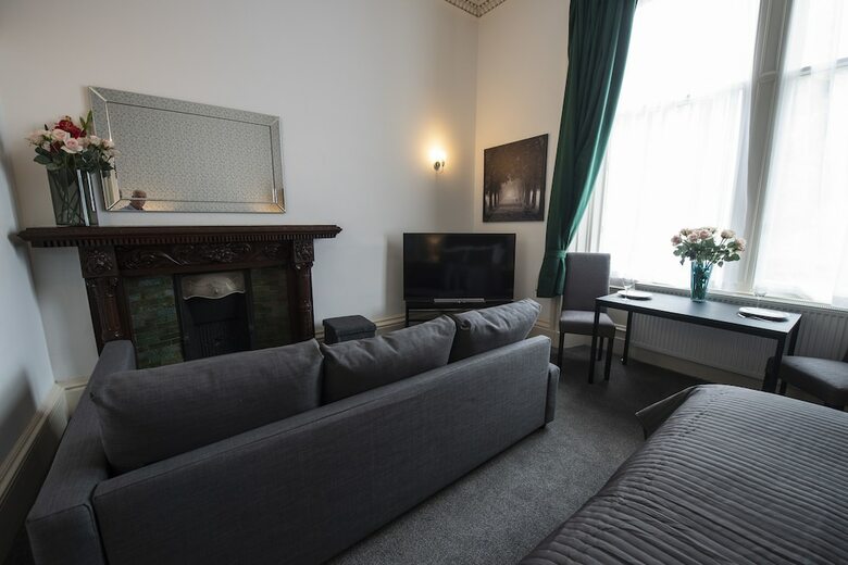 Hotel Grosvenor Suites