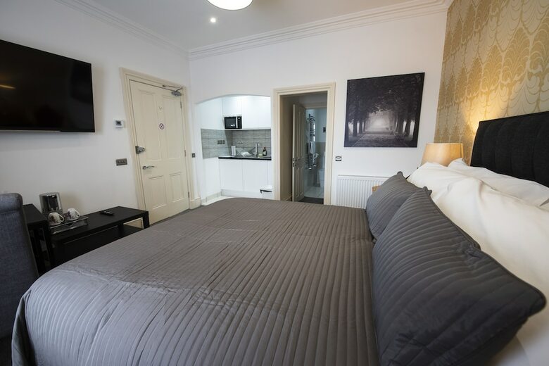 Hotel Grosvenor Suites