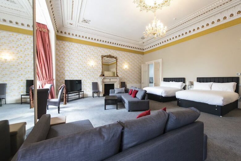 Hotel Grosvenor Suites