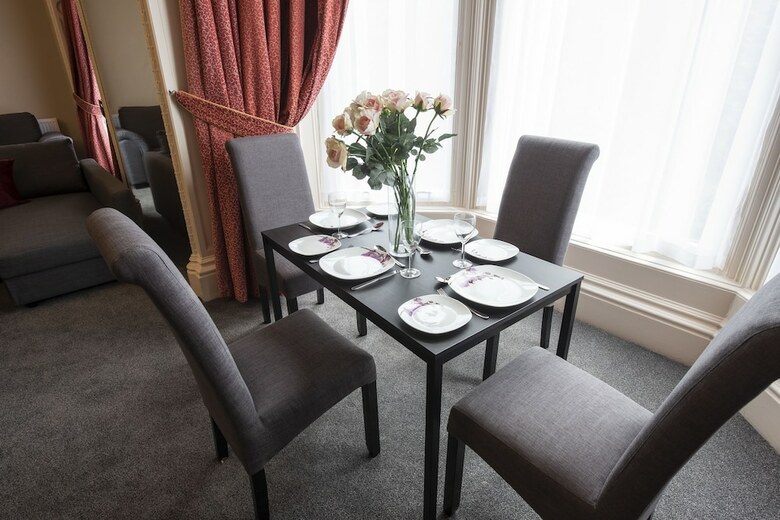 Hotel Grosvenor Suites