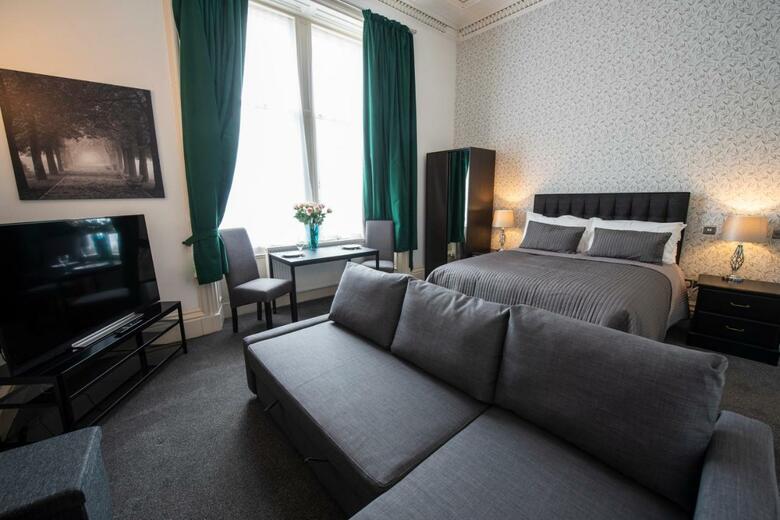 Hotel Grosvenor Suites