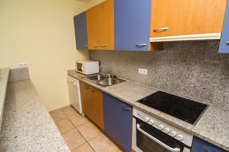 Agi Rodas Apartments