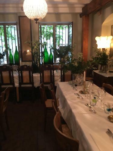 Hotel H�tel Restaurant Chut