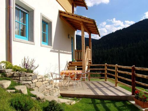 Apartments Serghela