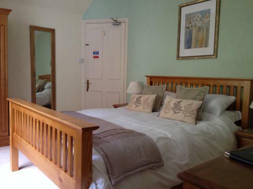 Hostal Pine Lodge