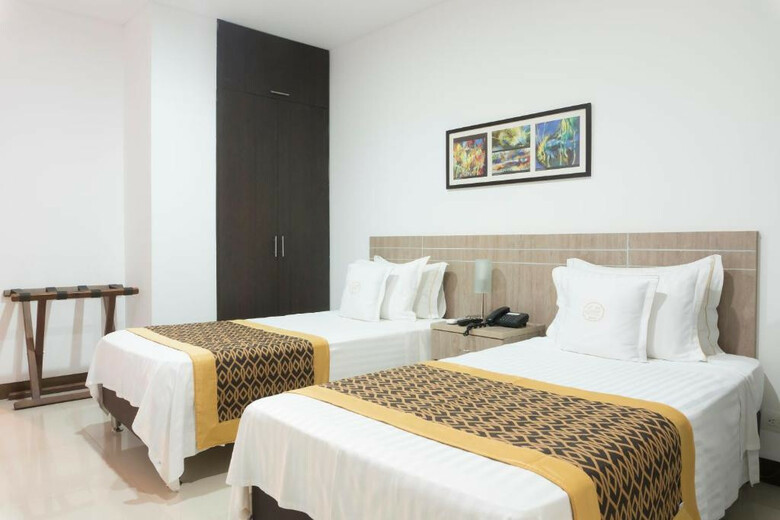 Hotel Cinco Monteria