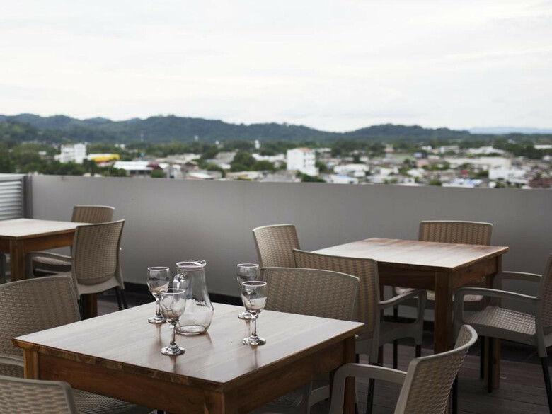 Hotel Cinco Monteria