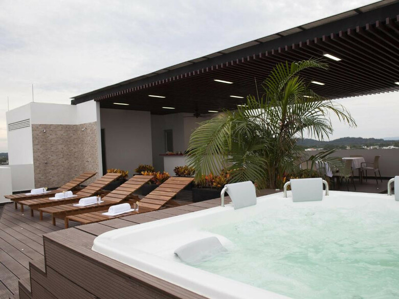 Hotel Cinco Monteria