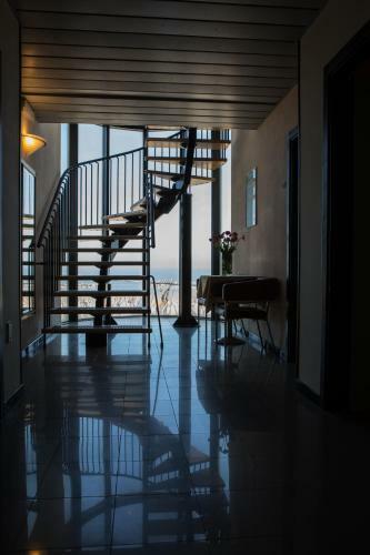 Amba Hotel