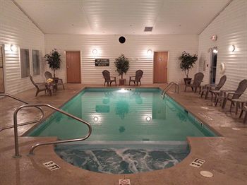 Hotel Gateway Inn & Suites