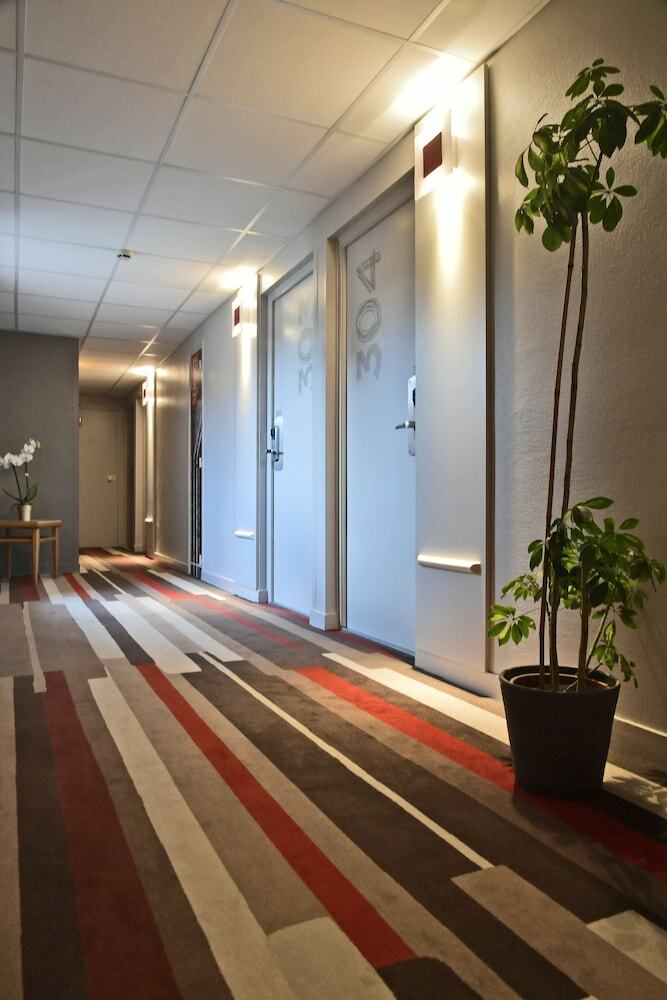 Hotel Ibis Saint Quentin Basilique