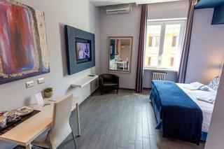 B&B Home 77