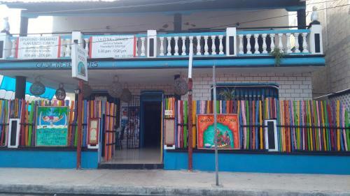 Hostal Abrazarse Life Guest House