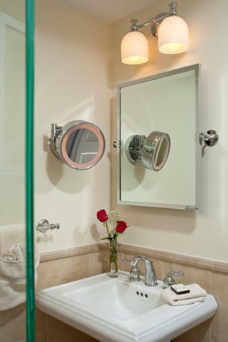 1802 House Bed & Breakfast Inn